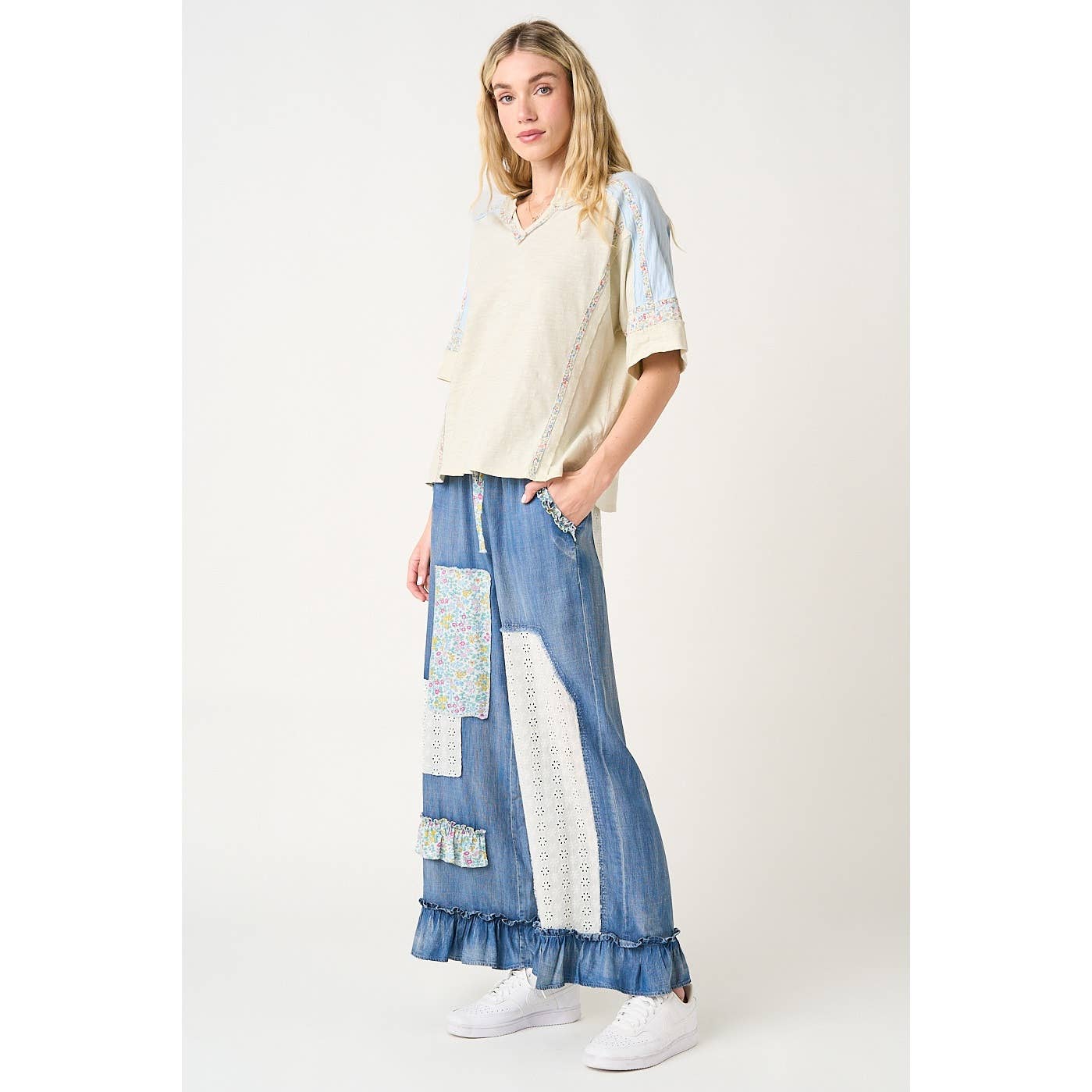 Eyelet widE LEG PANTS