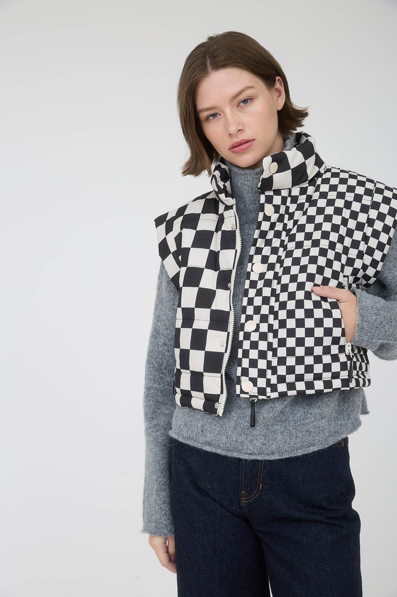 CHECKERED CROPPED PUFFER VEST