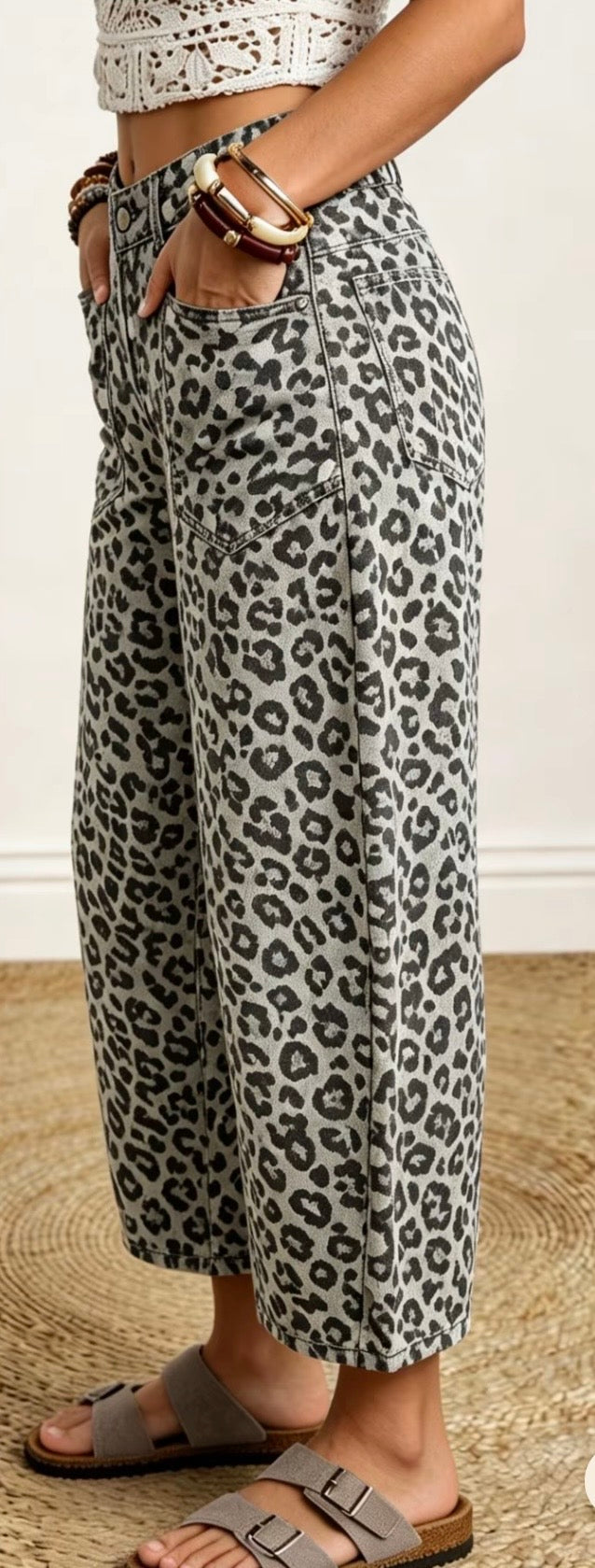 Gray leopard pant