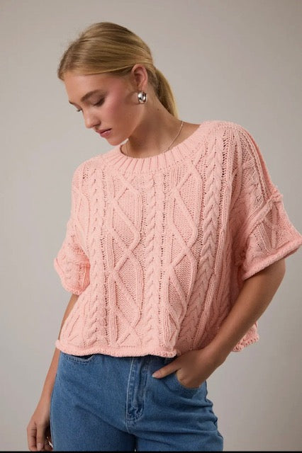 Round neck short sleeve sweater