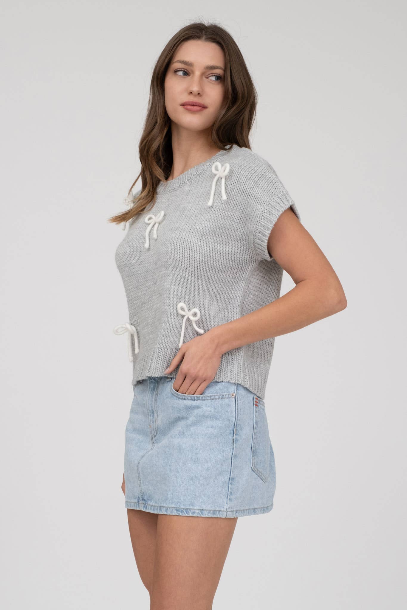 BOW DETAIL SHORT SLEEVE KNIT PULLOVER