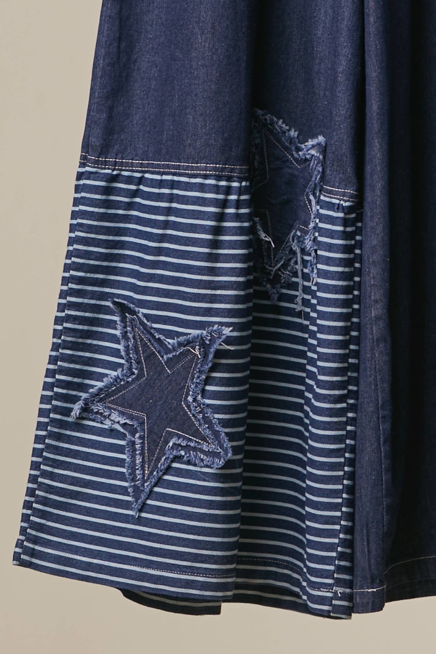 Mello. - Frayed Star Patch Denim Wide Pants