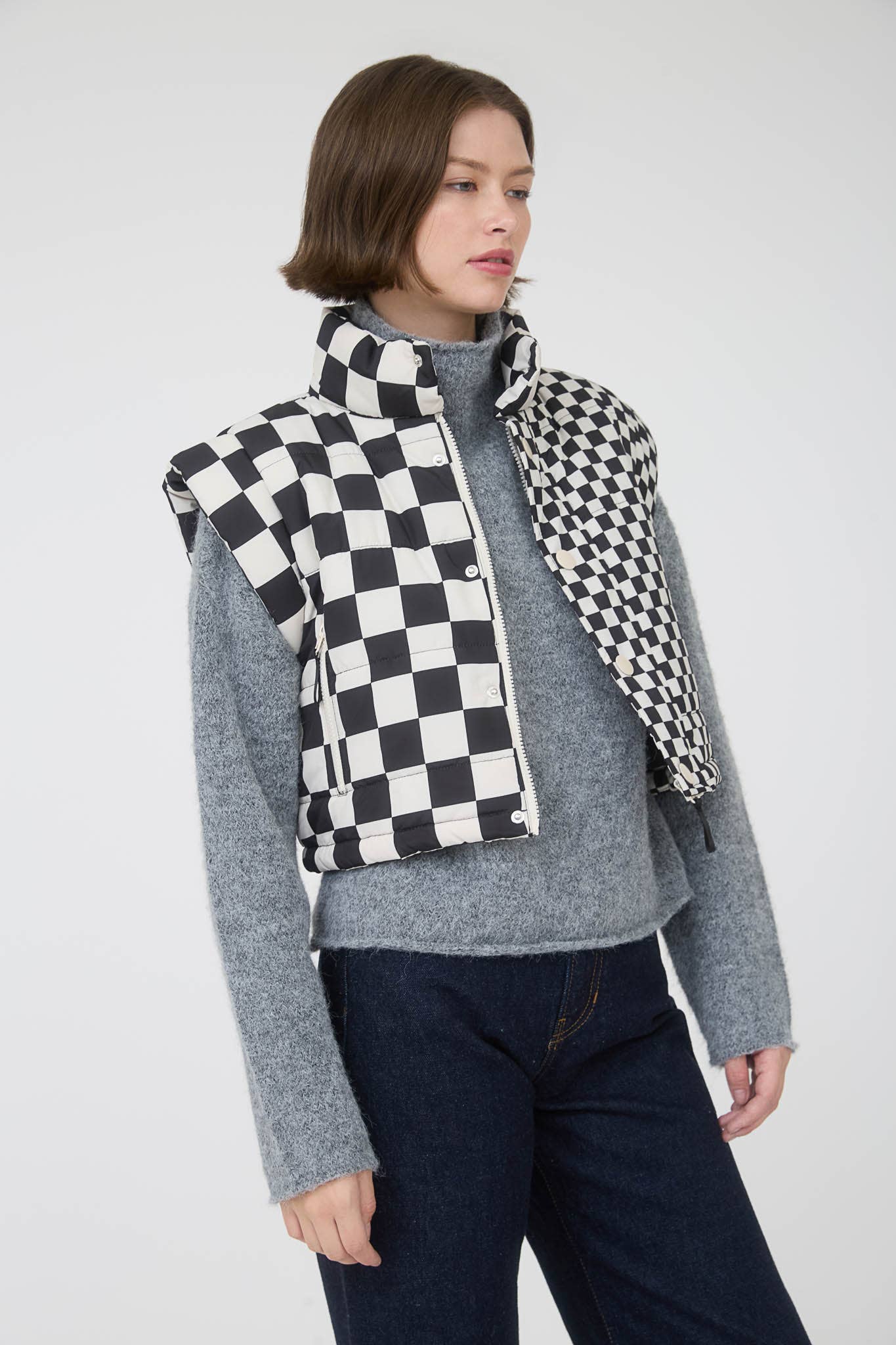 CHECKERED CROPPED PUFFER VEST