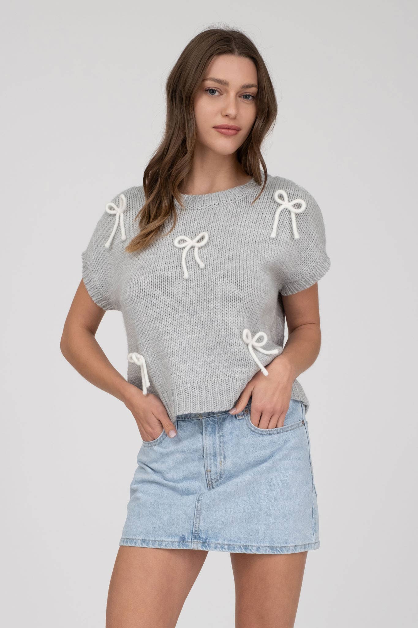 BOW DETAIL SHORT SLEEVE KNIT PULLOVER