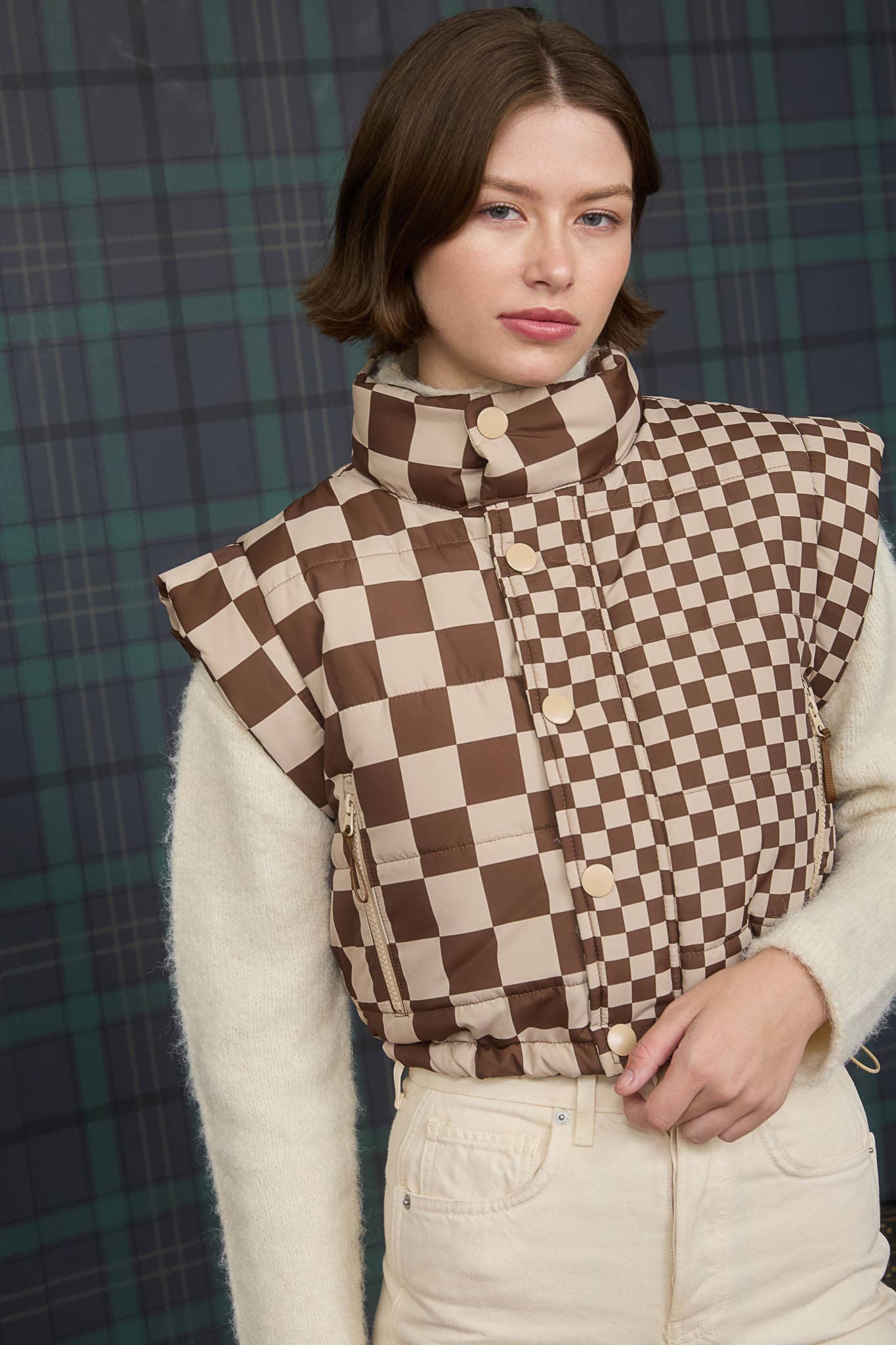 CHECKERED CROPPED PUFFER VEST