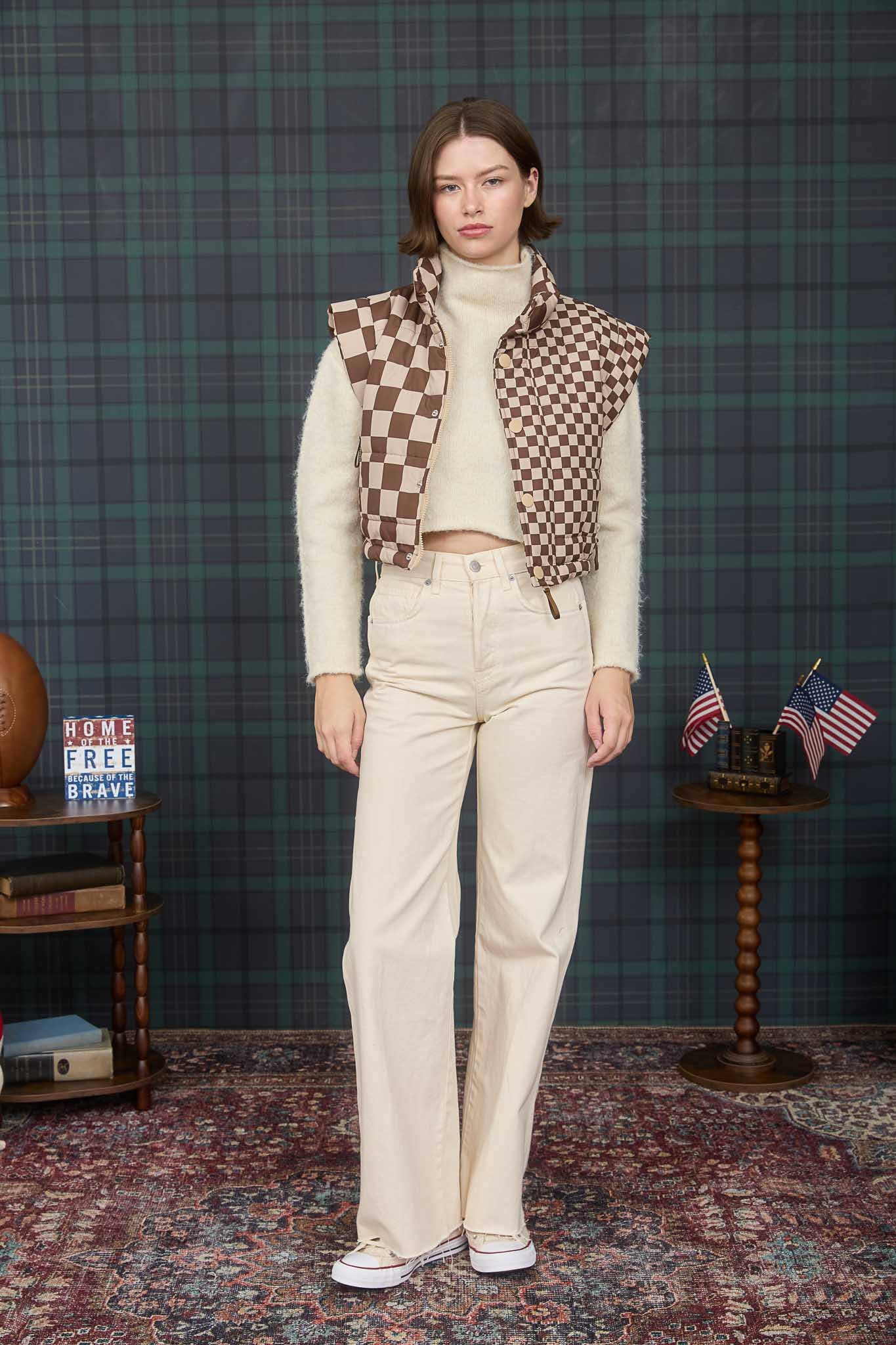CHECKERED CROPPED PUFFER VEST