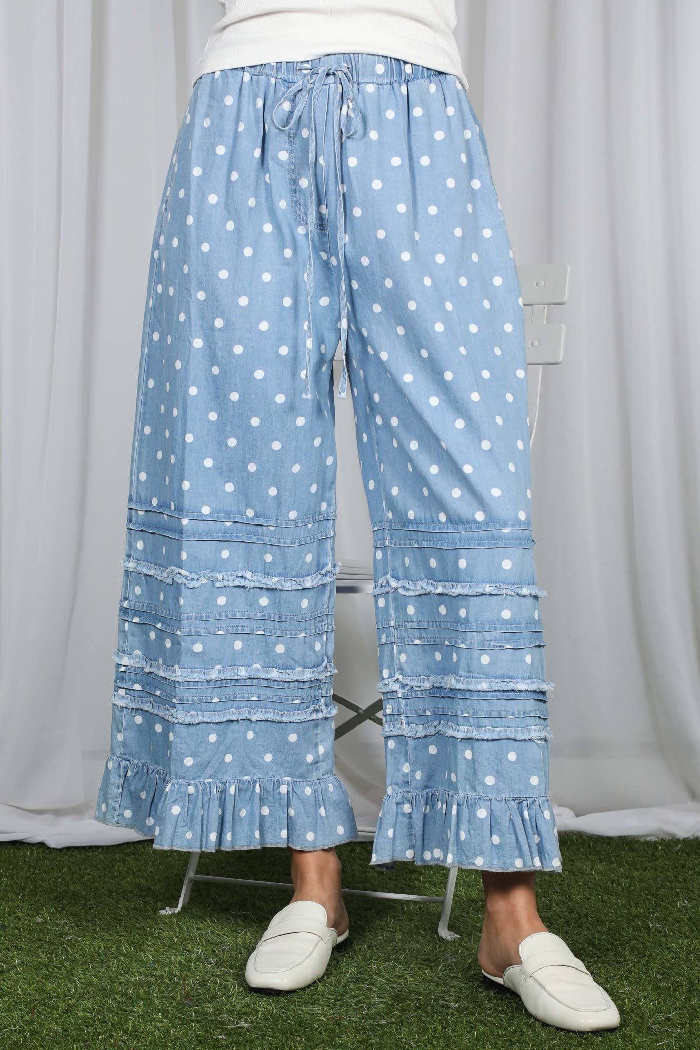 Vine & Love - Polka Dot Flared Ruffle 100%Cotton Crop Denim Pants VP83039A