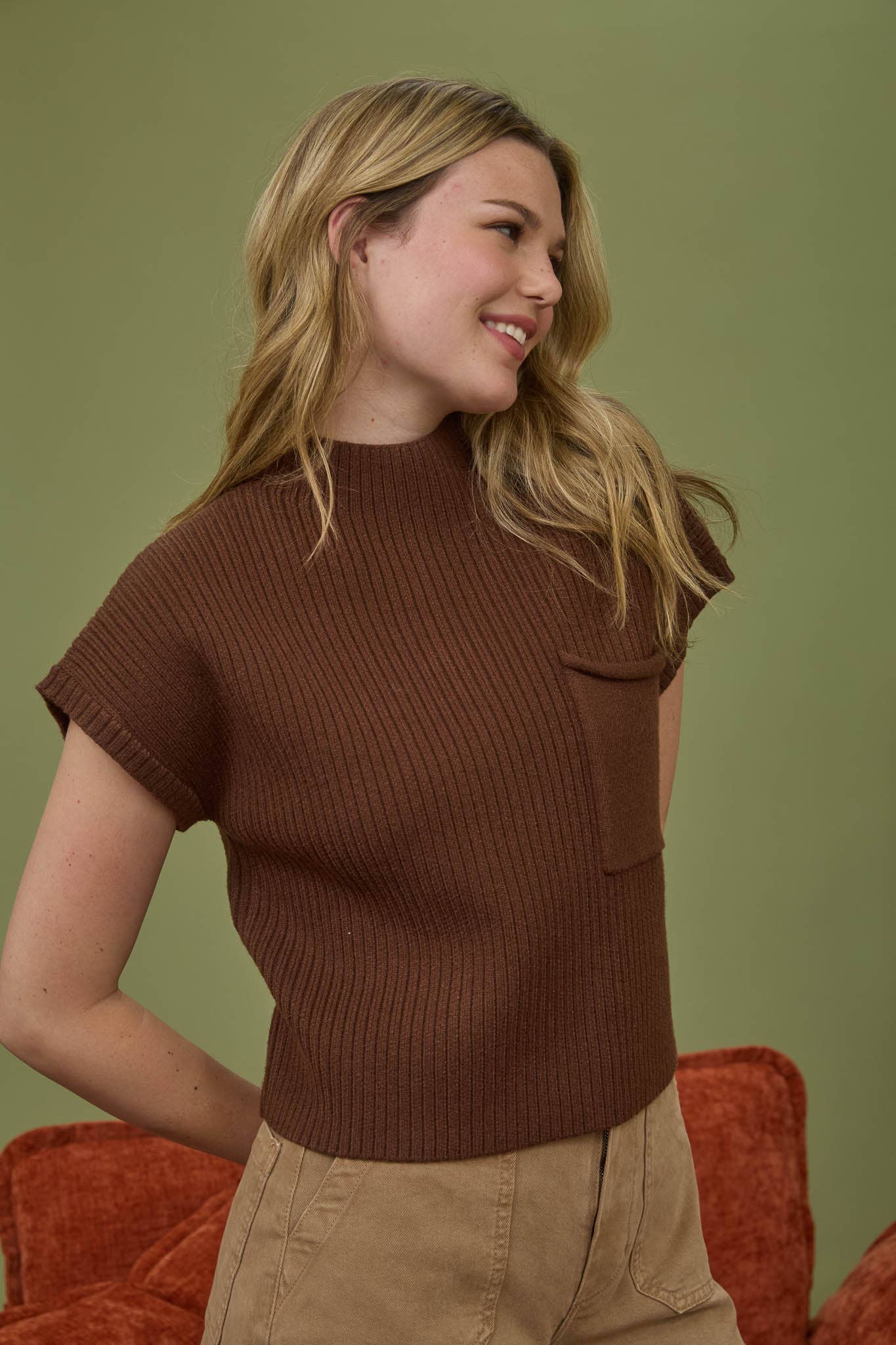 MOCK NECK POCKET DETAIL SHORT SLEEVE KNIT SWEATER