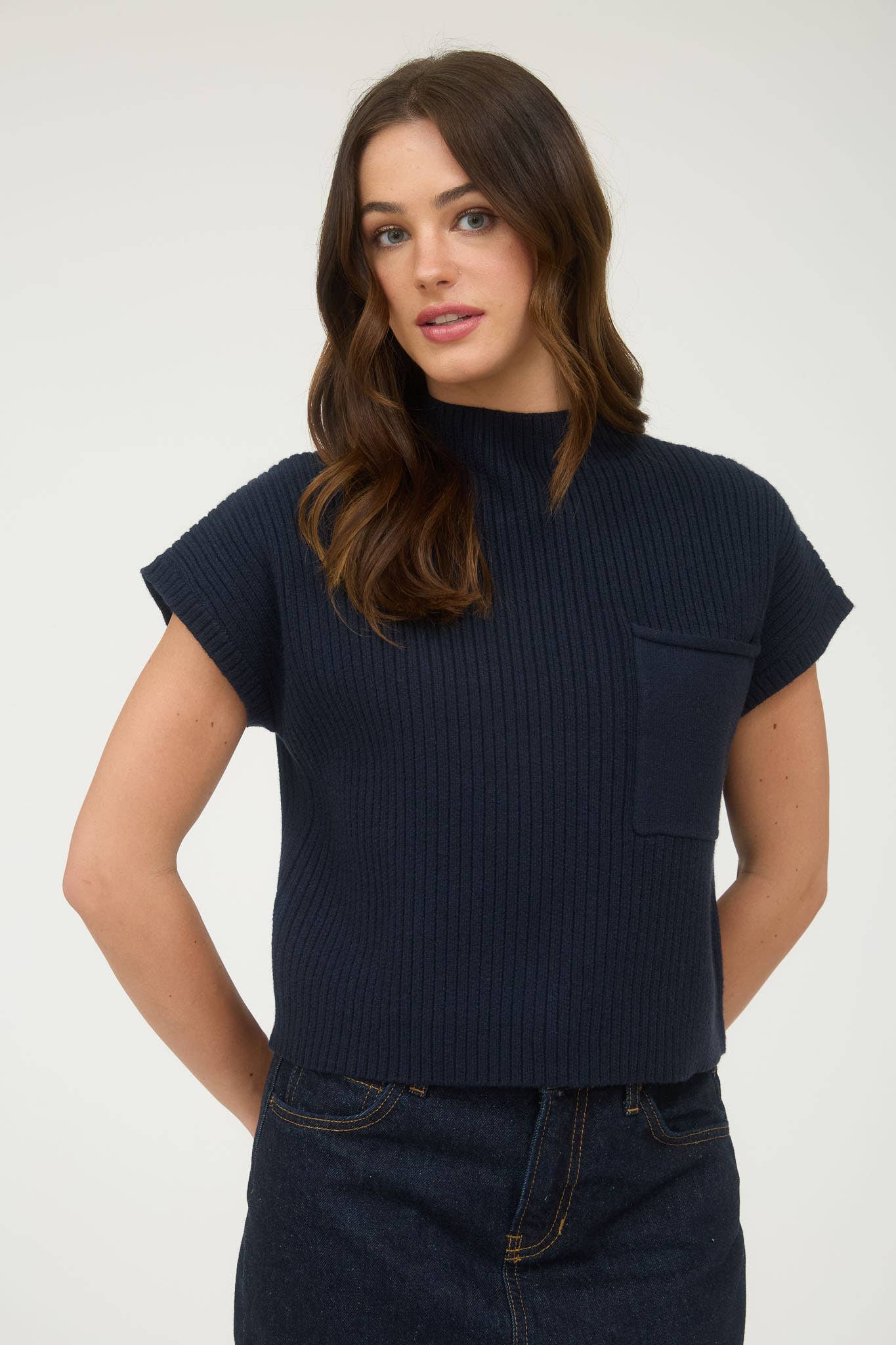 MOCK NECK POCKET DETAIL SHORT SLEEVE KNIT SWEATER: DENIM BLUE
