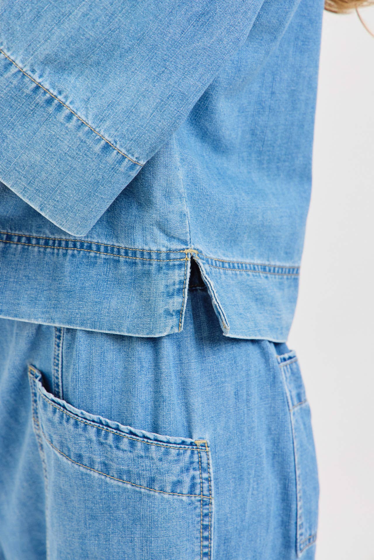 Sweet Lovely by Jen - CASUAL EVERYDAY EFFORTLESS DENIM BUTTON DOWN SHIRT