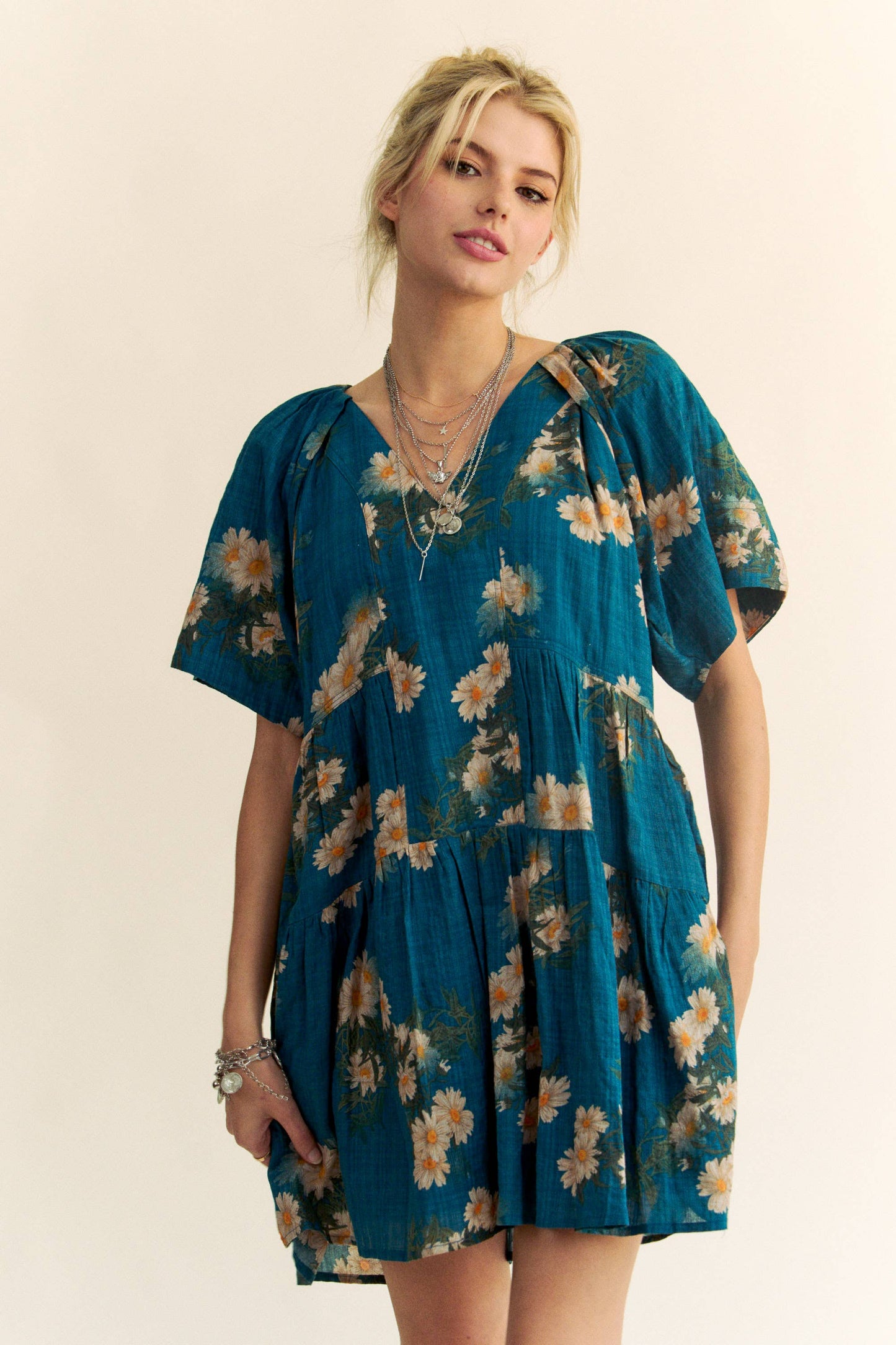 Davi & Dani - FLORAL PRINT SHORT BELL SLEEVE PLEATED MINI DRESS