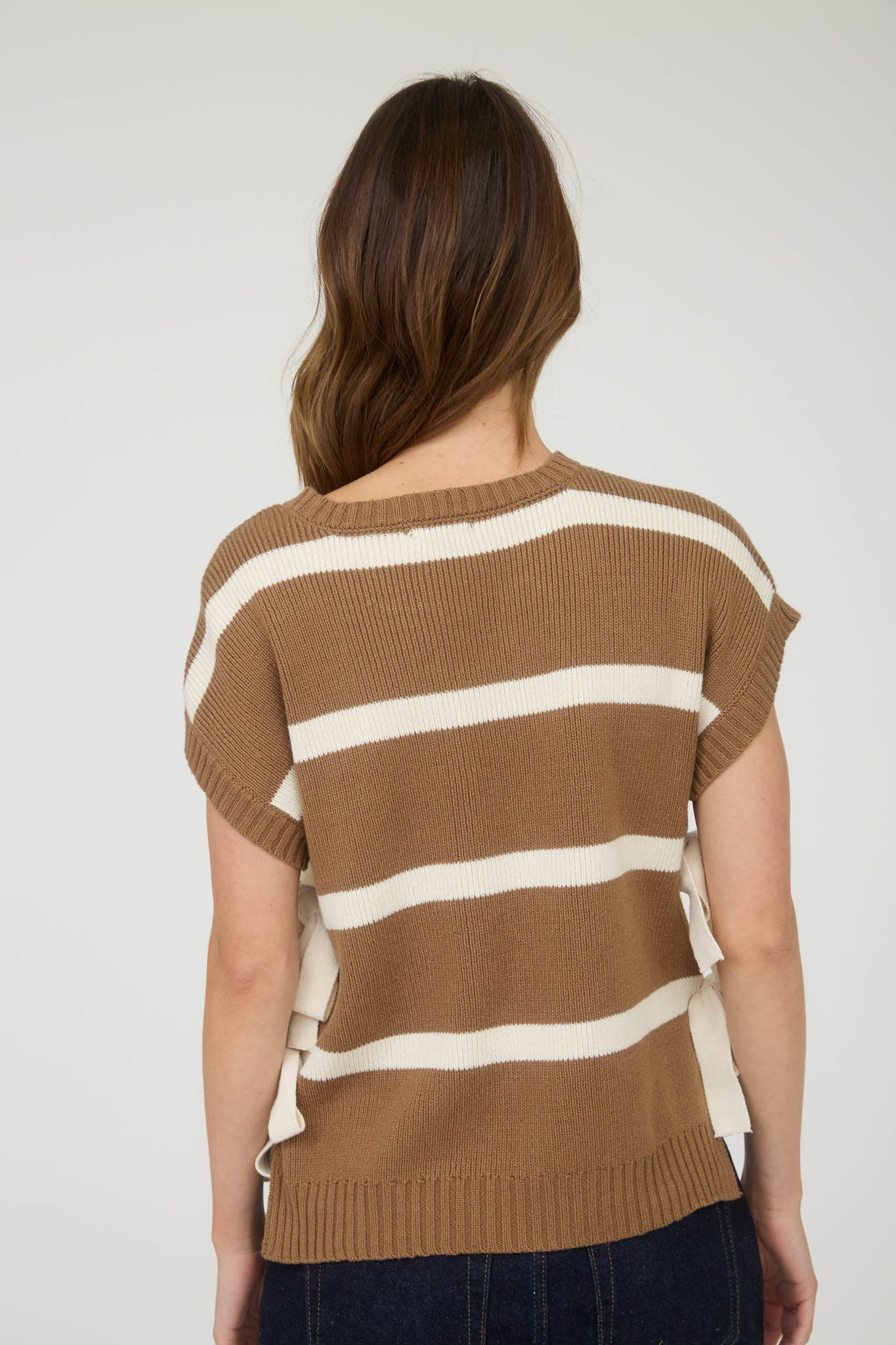 STRIPE SIDE TIE SHORT SLEEVE KNIT SWEATER