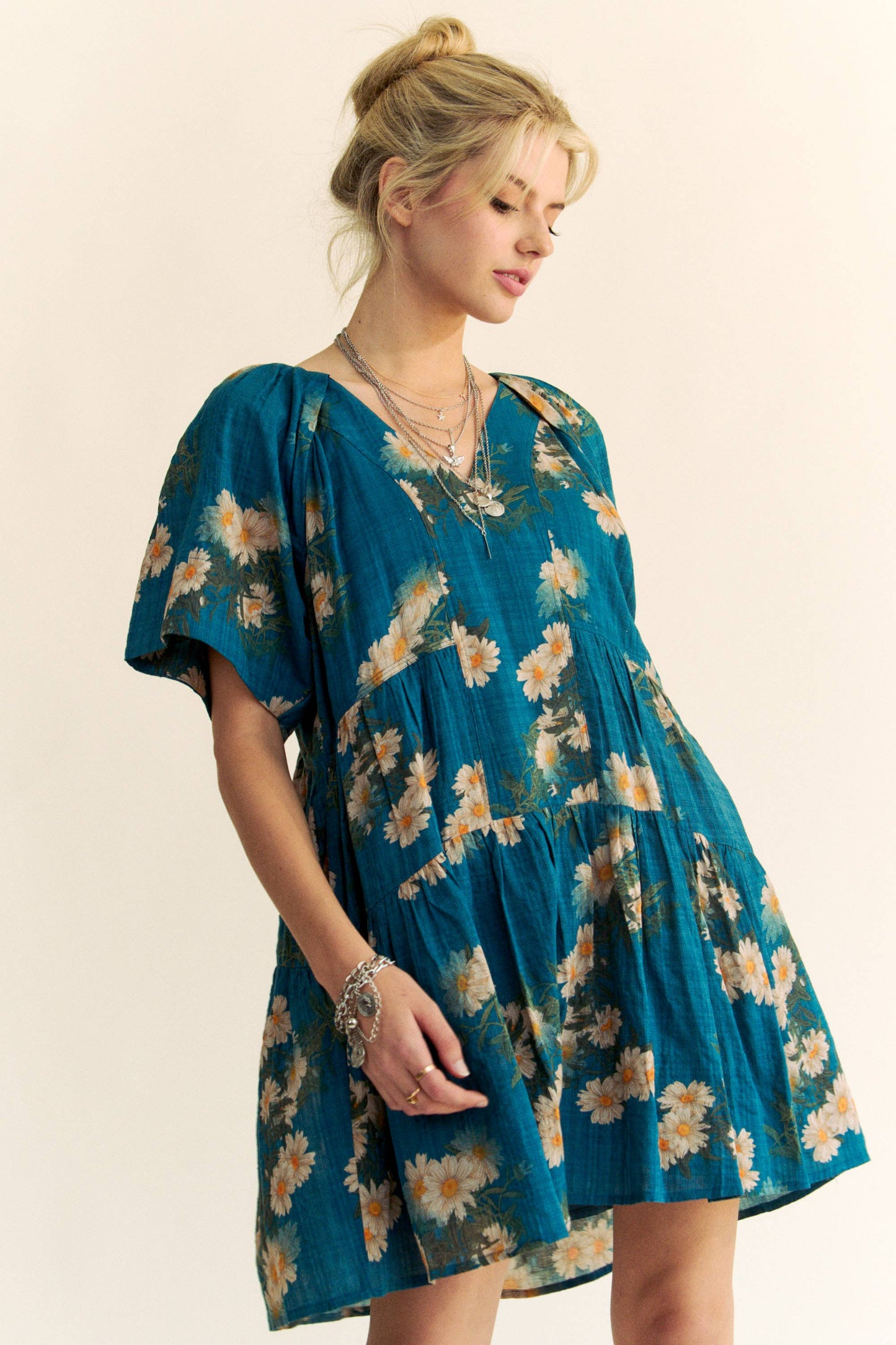 Davi & Dani - FLORAL PRINT SHORT BELL SLEEVE PLEATED MINI DRESS