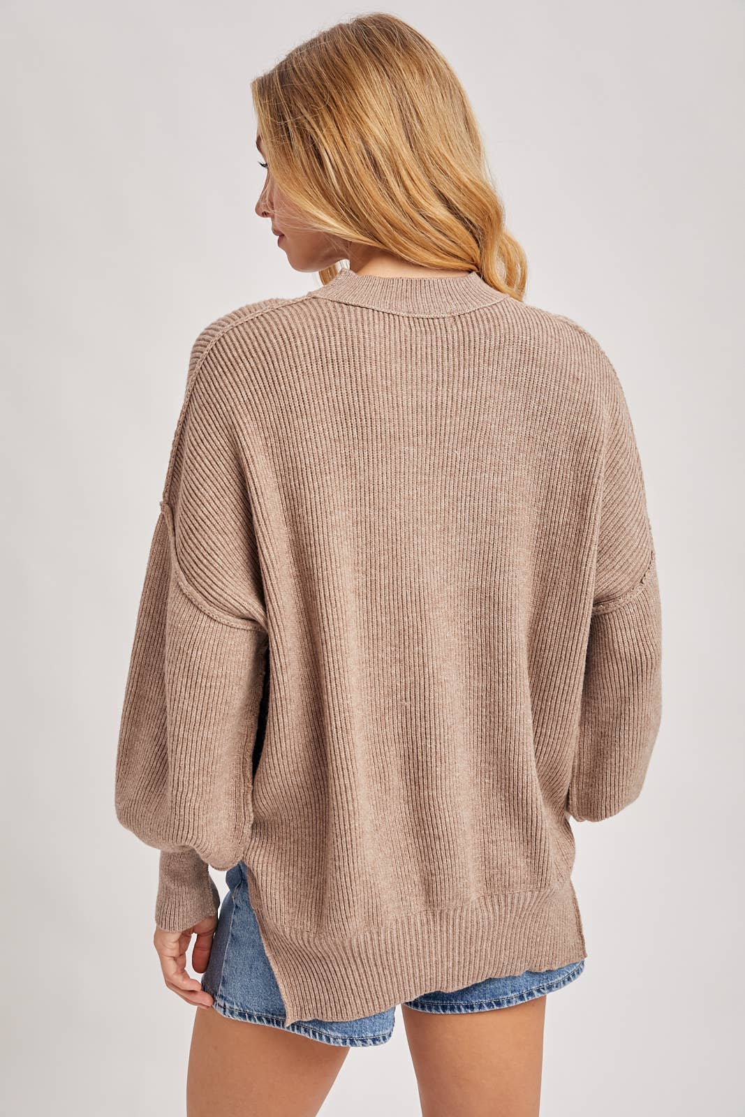 RIBBED MOCK NECK PULLOVER