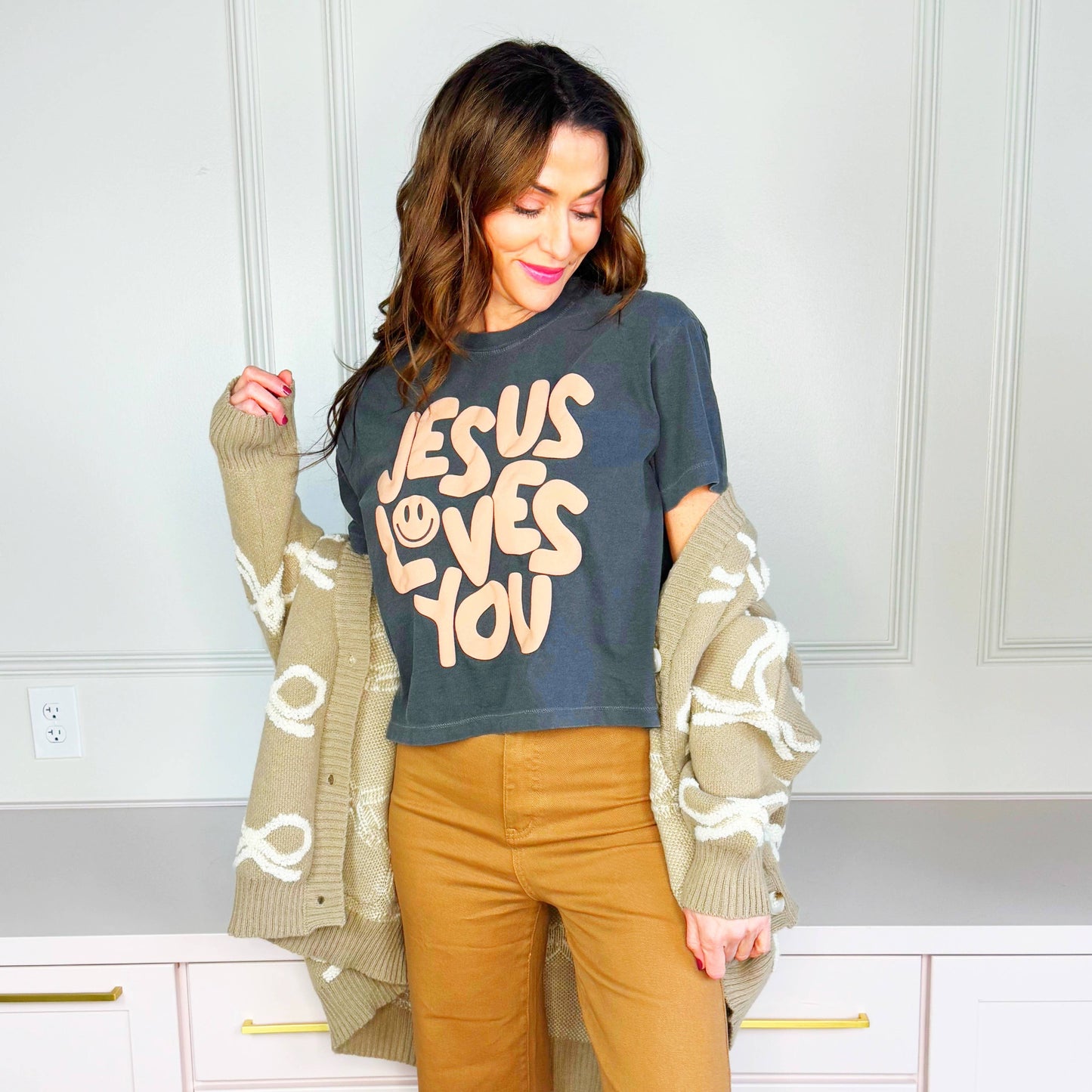 Poppy & Pine - Smiley Jesus Loves You Puff Cropped Tee