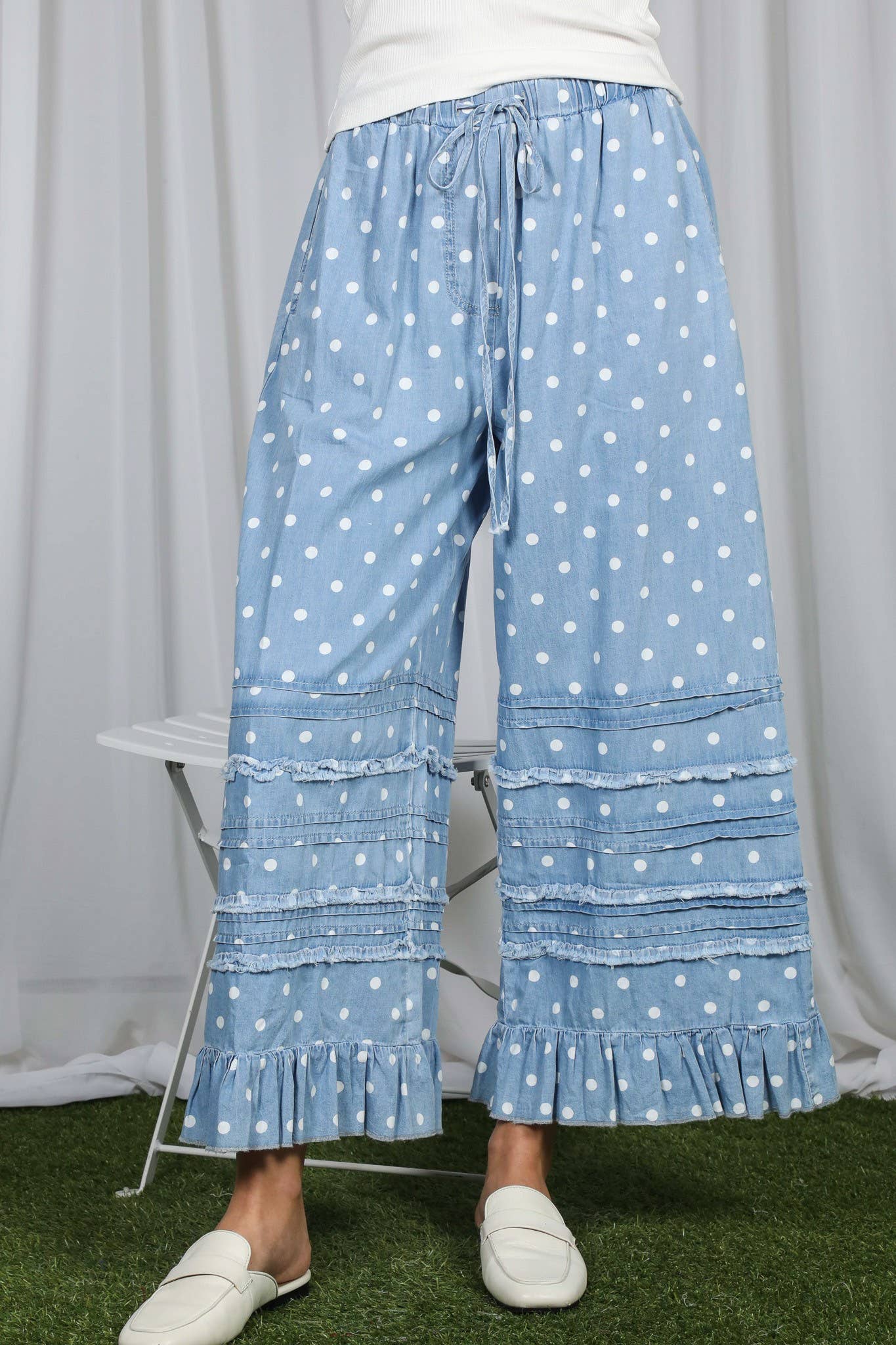 Vine & Love - Polka Dot Flared Ruffle 100%Cotton Crop Denim Pants VP83039A