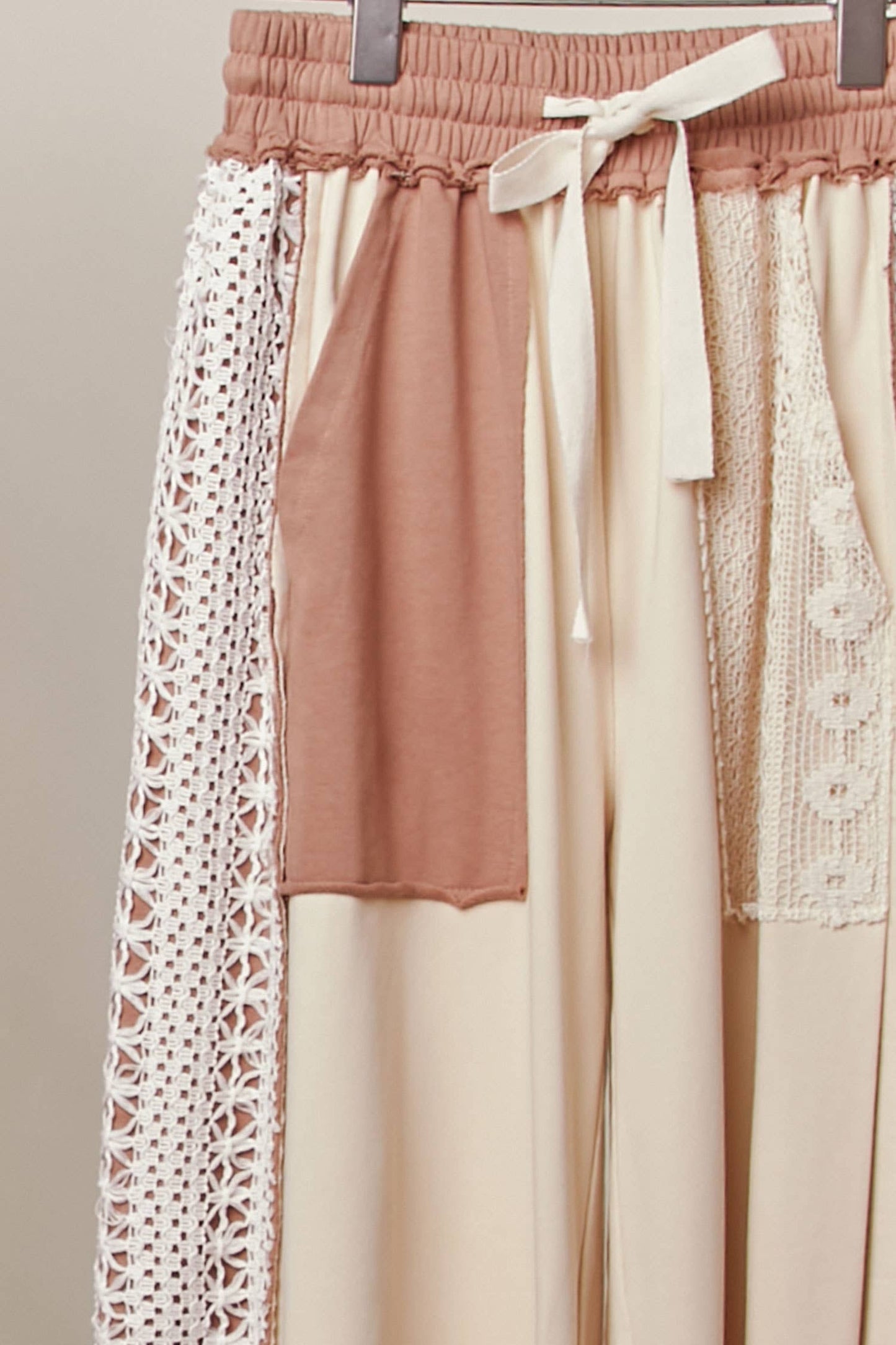 Mello. - Lace Accents Patchwork Maxi Pants