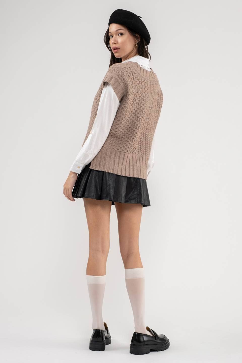 SPLIT CONTRAST KNIT SWEATER VEST