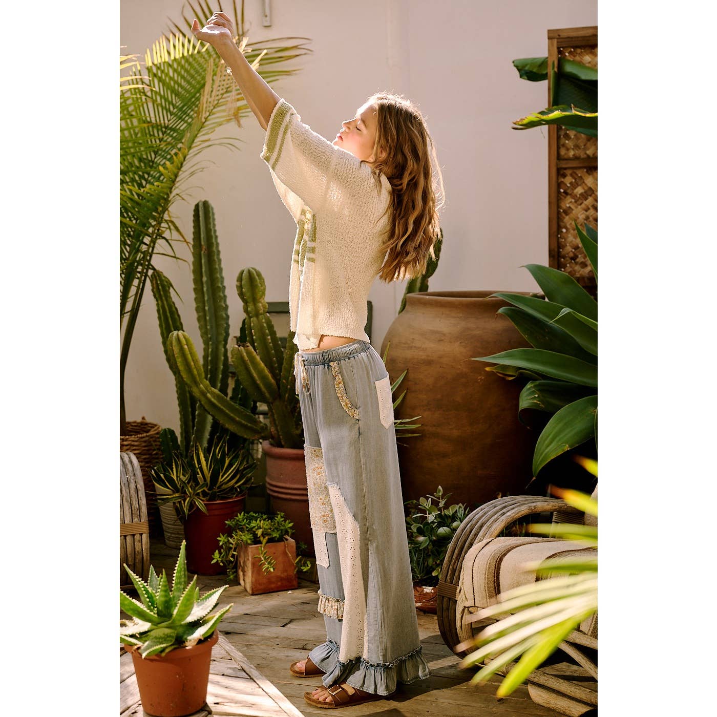 Eyelet widE LEG PANTS