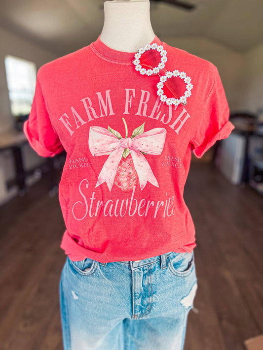 Southern Babe Wholesale - FARM FRESH STRAWBERRIES TEE (WATERMELON)