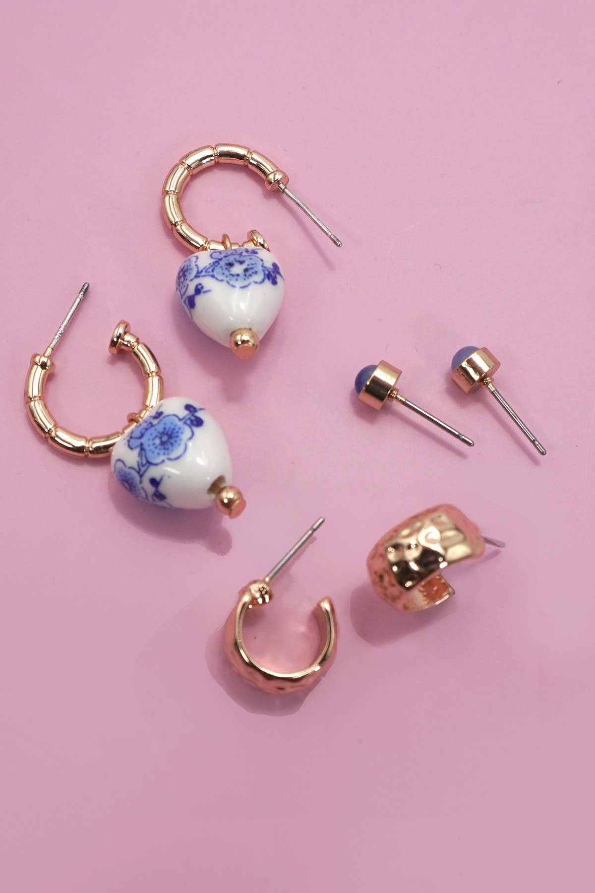 BLUE CERAMIC PORCELAIN TRIO HUGGIE HOOP EARRINGS | 80E6524
