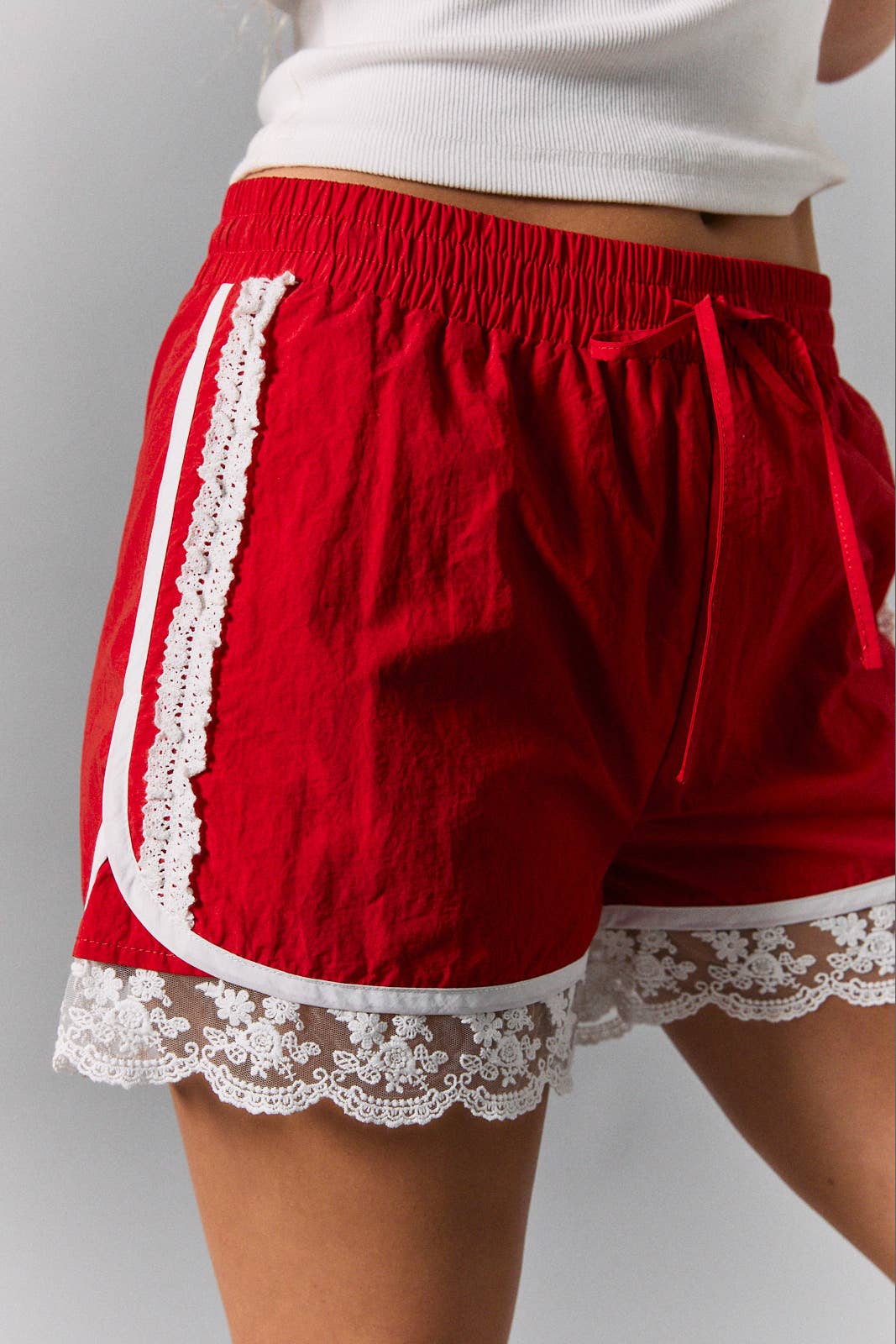 LE LIS - ELASTIC WAIST LACE TRIM DETAIL LOW WAIST TRACK SHORTS