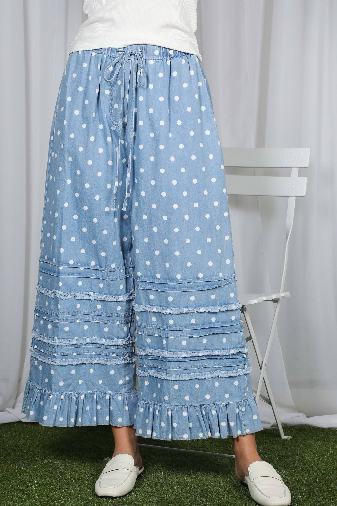 Vine & Love - Polka Dot Flared Ruffle 100%Cotton Crop Denim Pants VP83039A