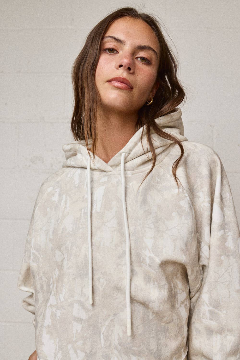 PT19161-3 - CAMO CROPPED HOODIE TOP