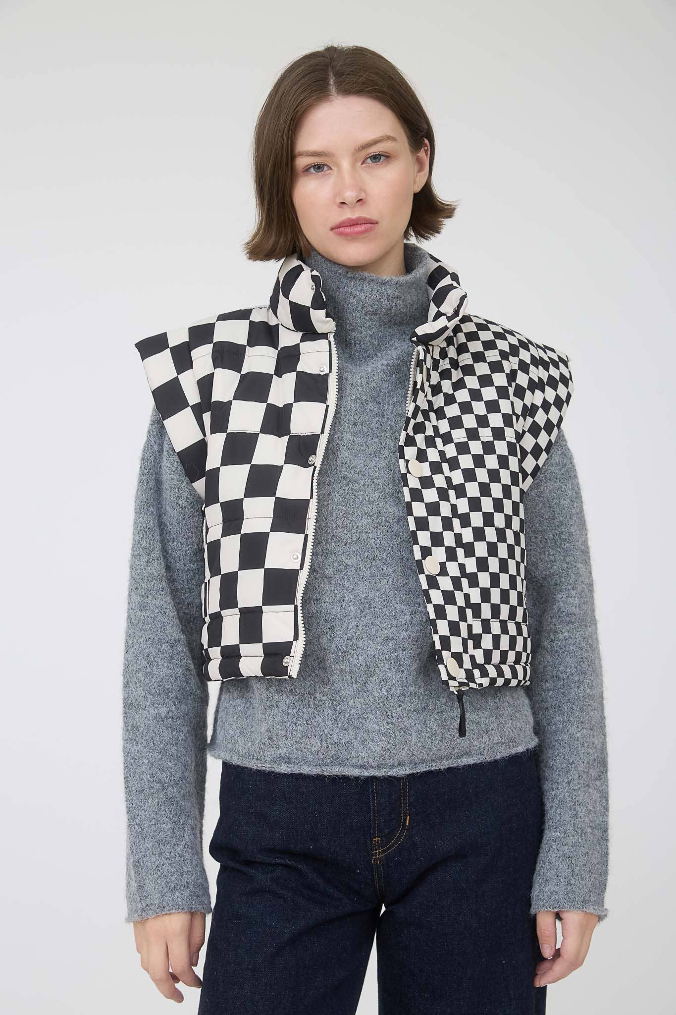 CHECKERED CROPPED PUFFER VEST
