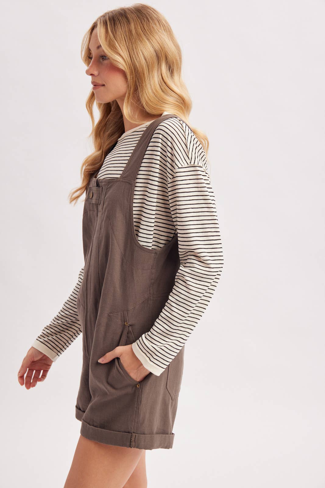 ZIPPER FRONT SNAP BUTTON SQUARE NECK SHORTALLS