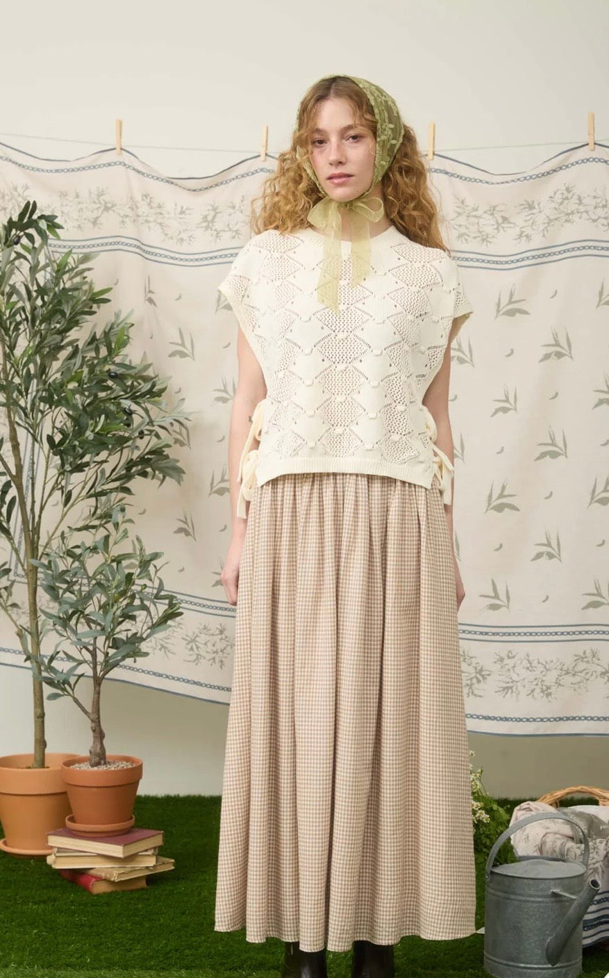 Short sleeve side tie sweater