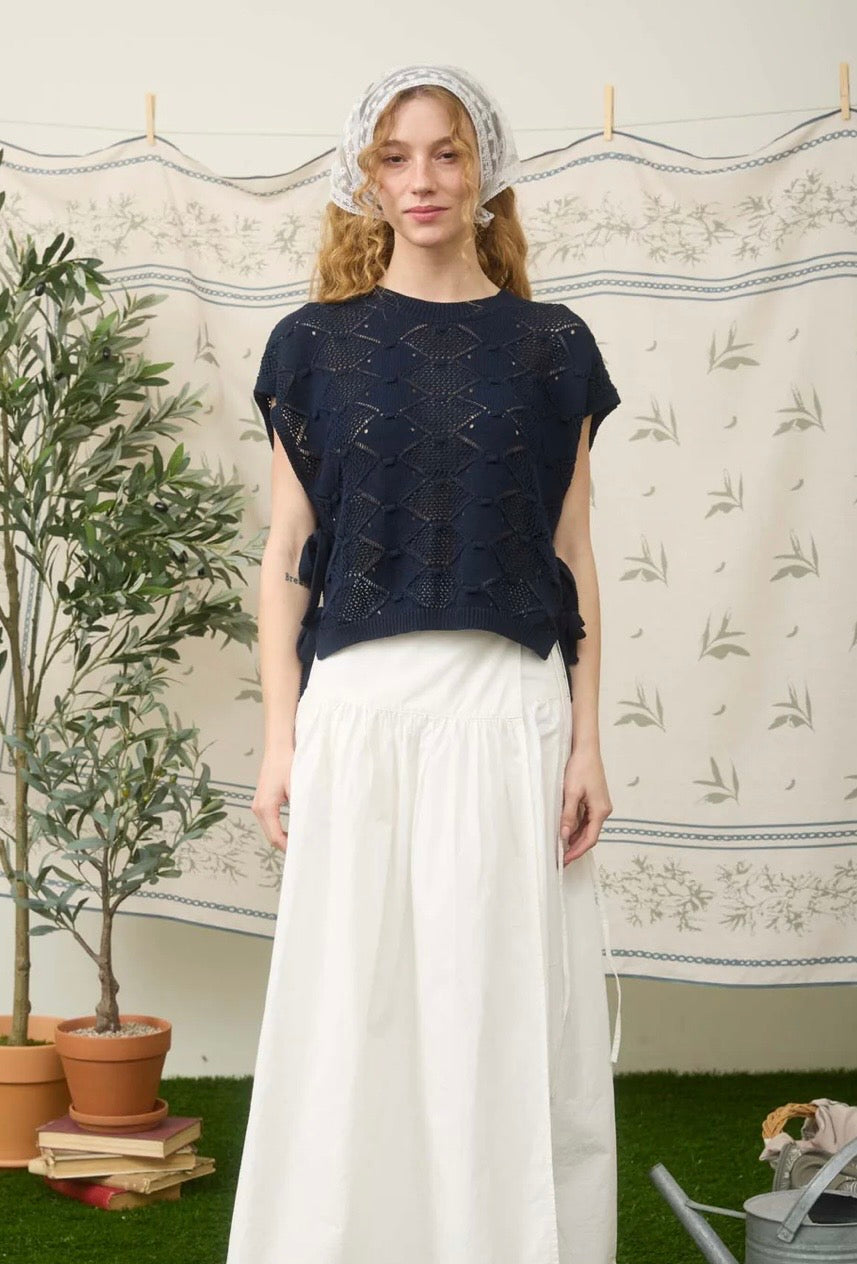 Short sleeve side tie sweater