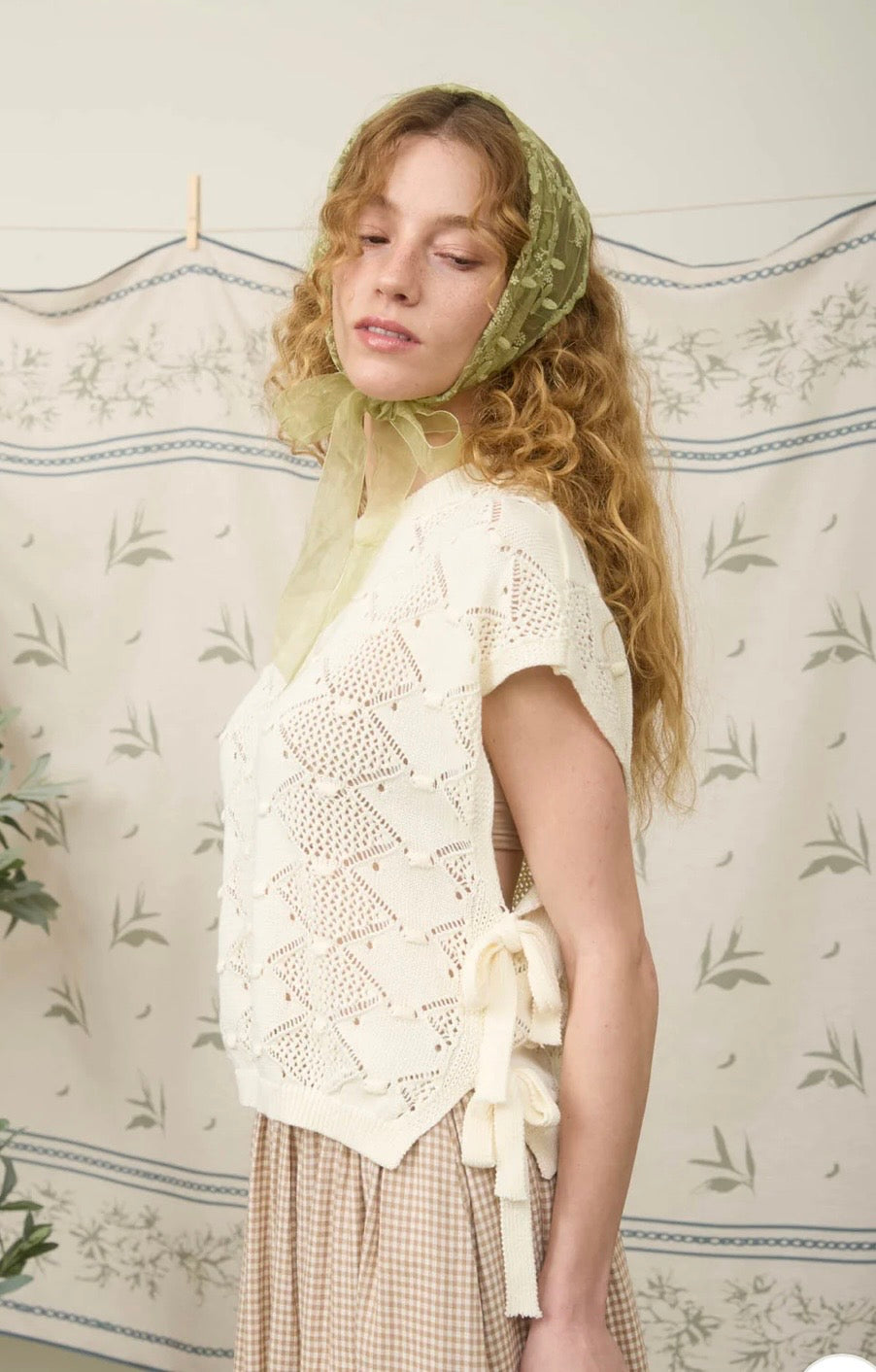 Short sleeve side tie sweater