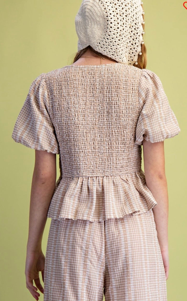 Checkered pattern bow front top
