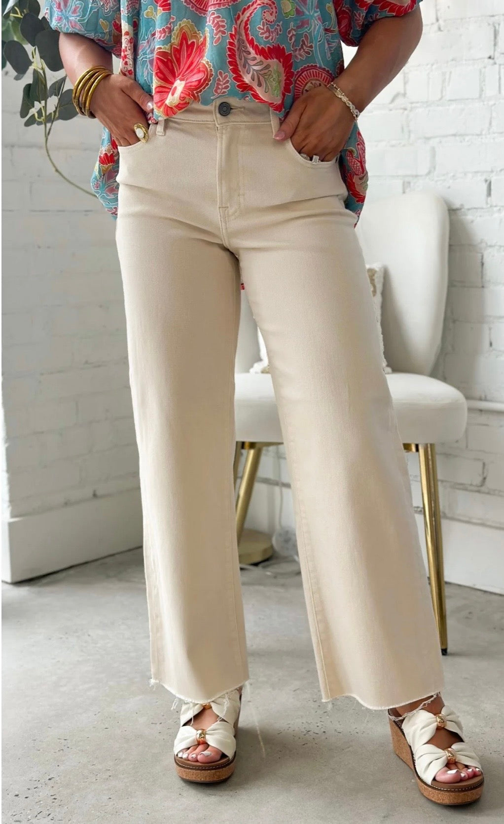 Risen Midrise Raw hem almond