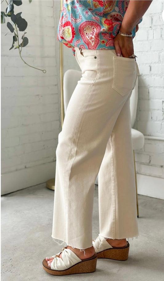 Risen Midrise Raw hem almond