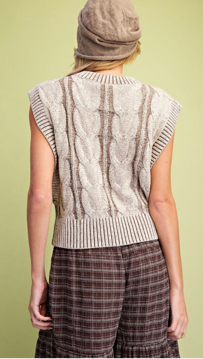 Two tone sweater vest