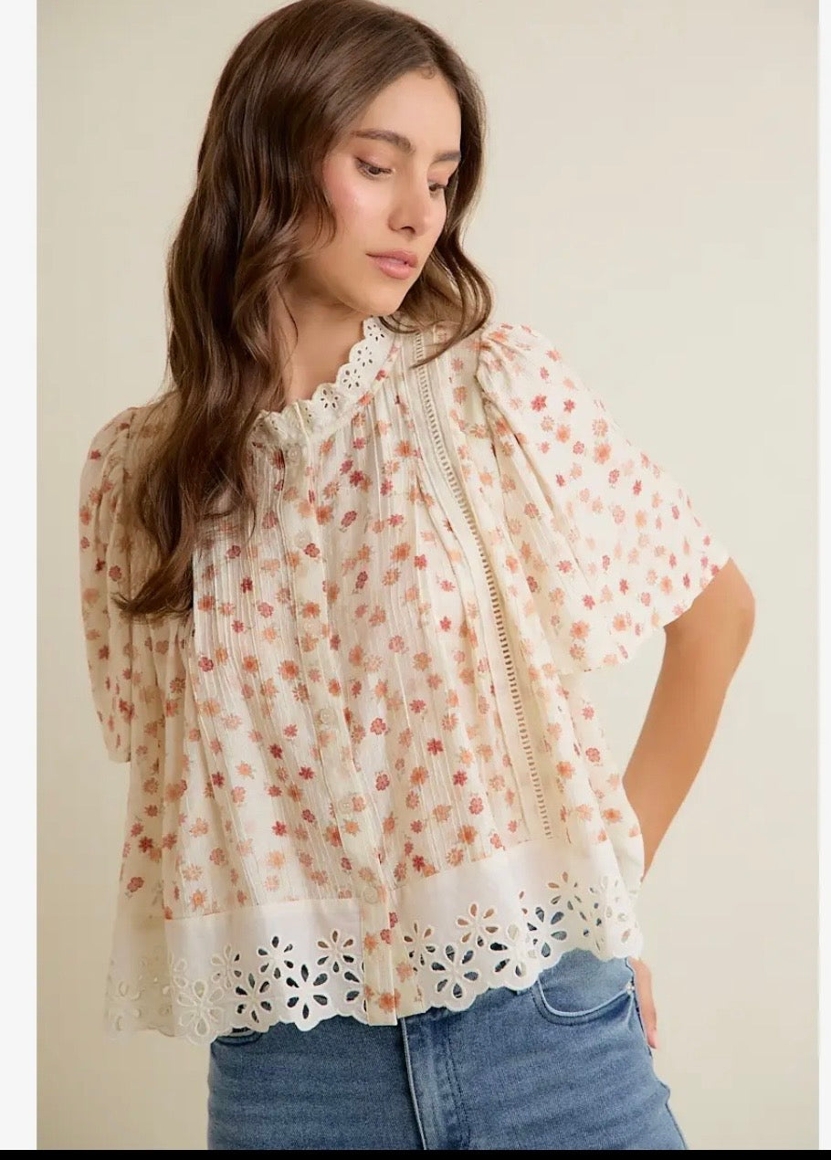 Floral print flutter sleeve blouse