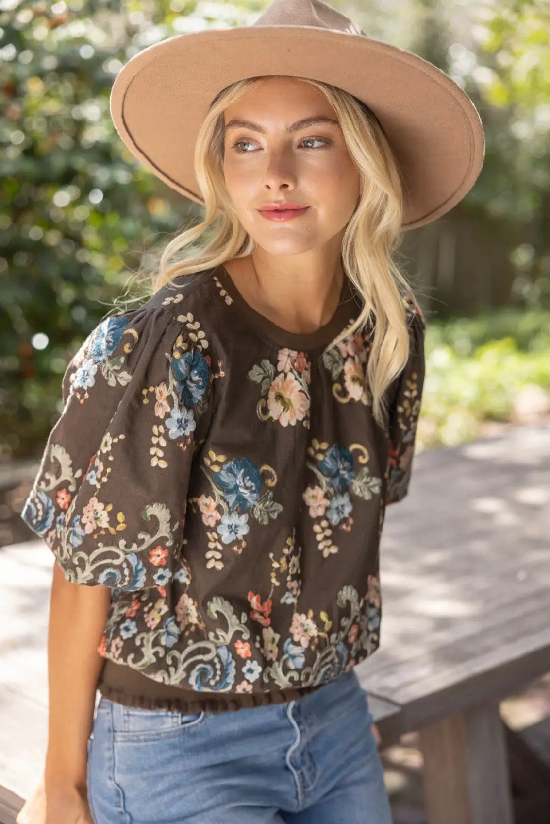Voy floral embroidered top