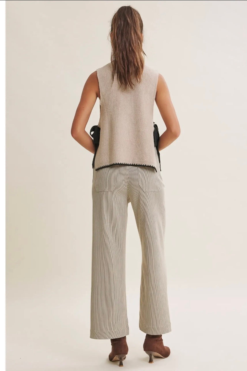 Effortless weekend side ribbon tie sweater vest