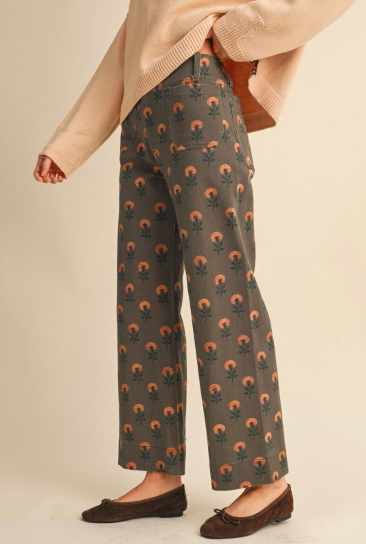 Vintage floral pants
