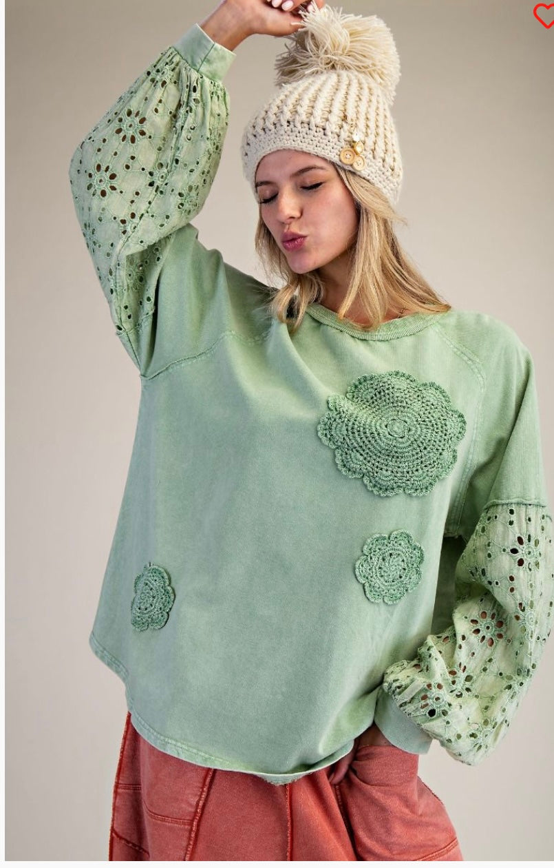 Eyelet lace washed pullover