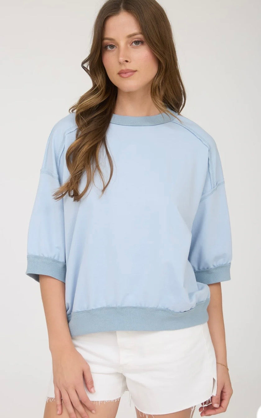 Short sleeve knit top