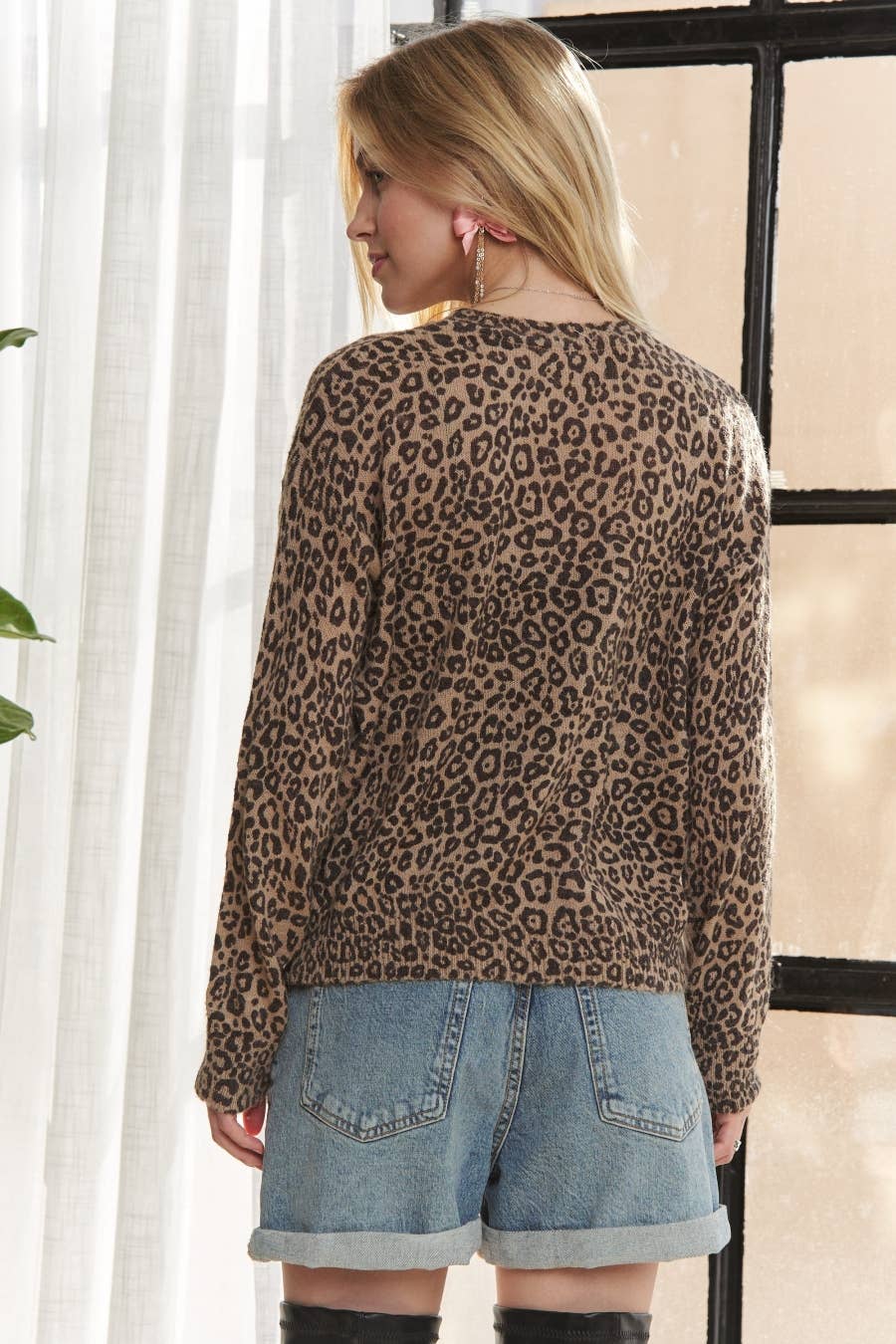 CESW3850-LONG SLEEVE LEOPARD PRINT TOP RELAXED