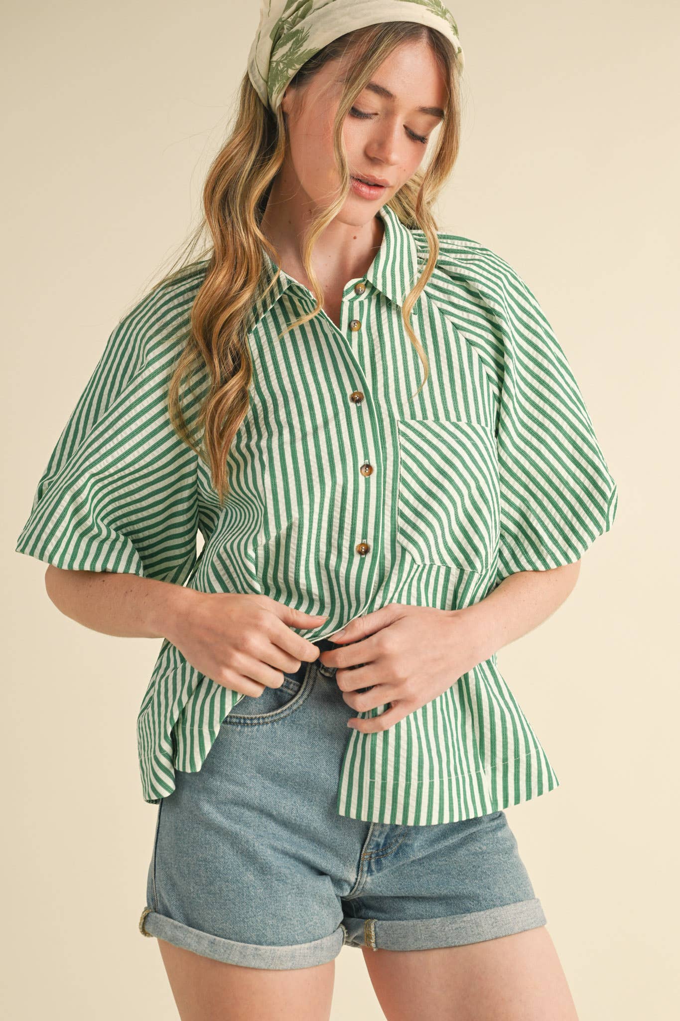 BUBBLE SLEEVE BUTTON DOWN TOP