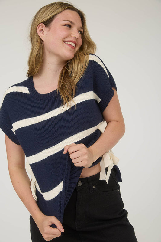 STRIPE SIDE TIE SHORT SLEEVE KNIT SWEATER
