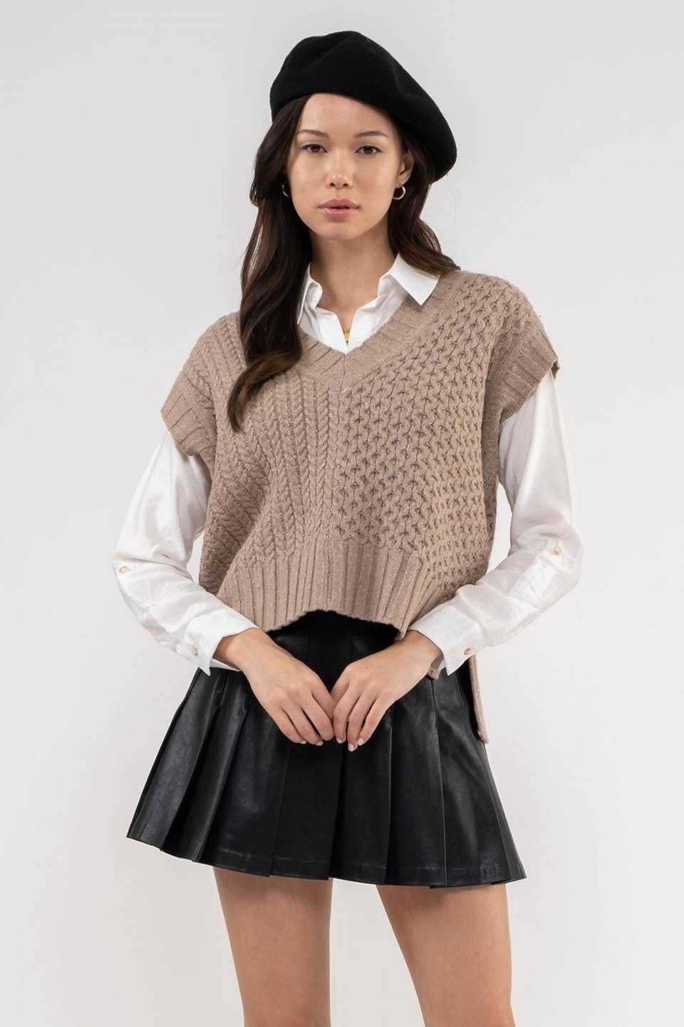 SPLIT CONTRAST KNIT SWEATER VEST