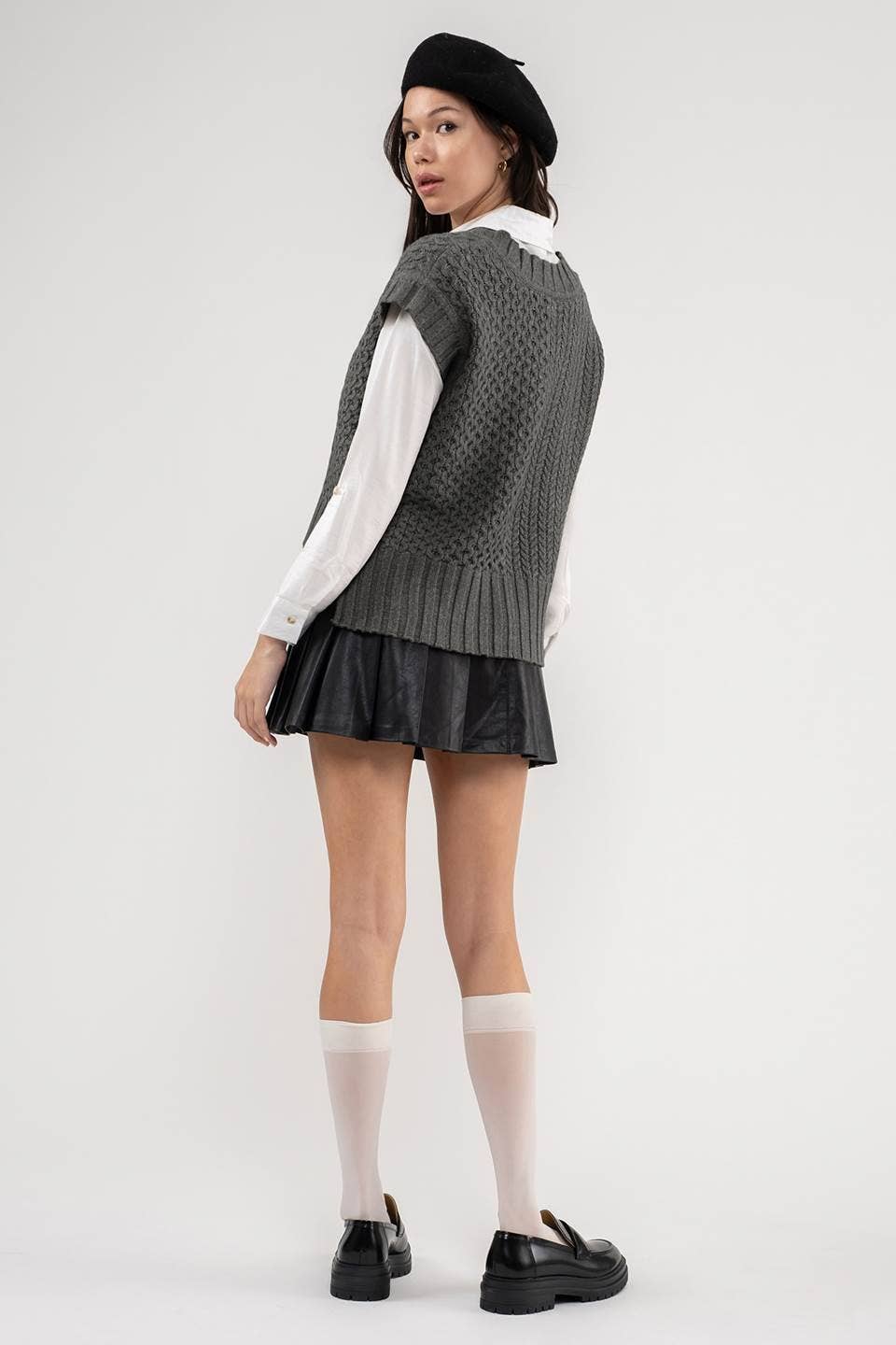 SPLIT CONTRAST KNIT SWEATER VEST