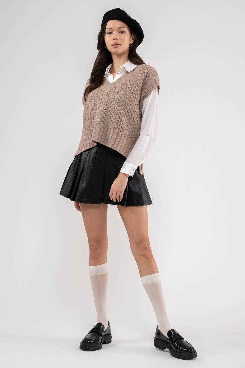 SPLIT CONTRAST KNIT SWEATER VEST