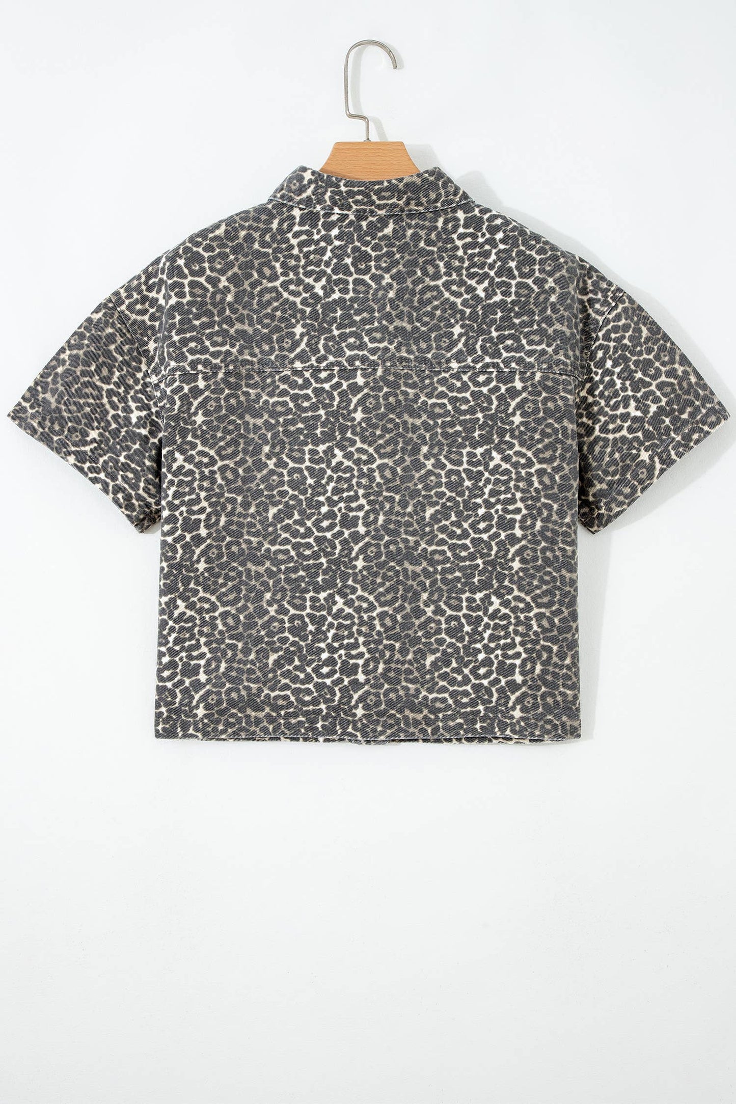 PRETTY BASH - PRETTY BASH Leopard Denim Short Sleeve Button Cropped Shirt